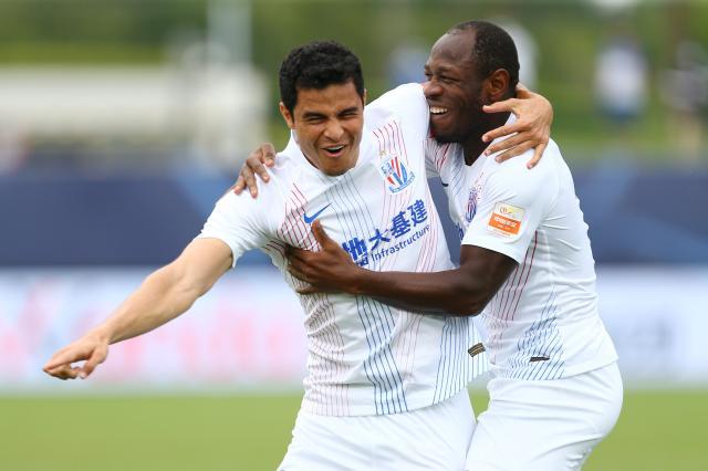 半岛体育娱乐-【中超】巴索戈两球莫雷诺两传一射 大连人2比4申花